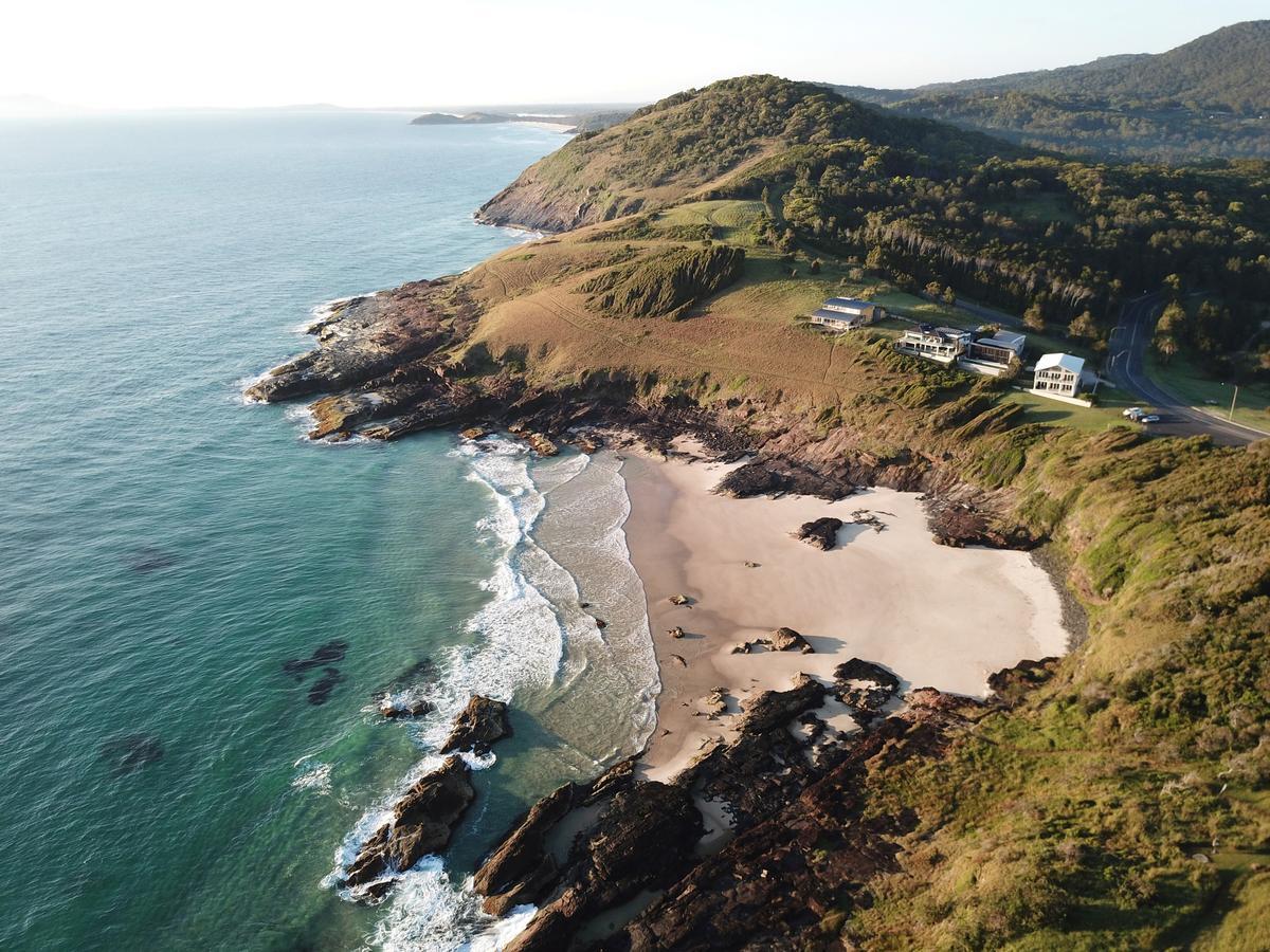 Oceanscape Luxury Beachfront Villas Scotts Head Exteriör bild