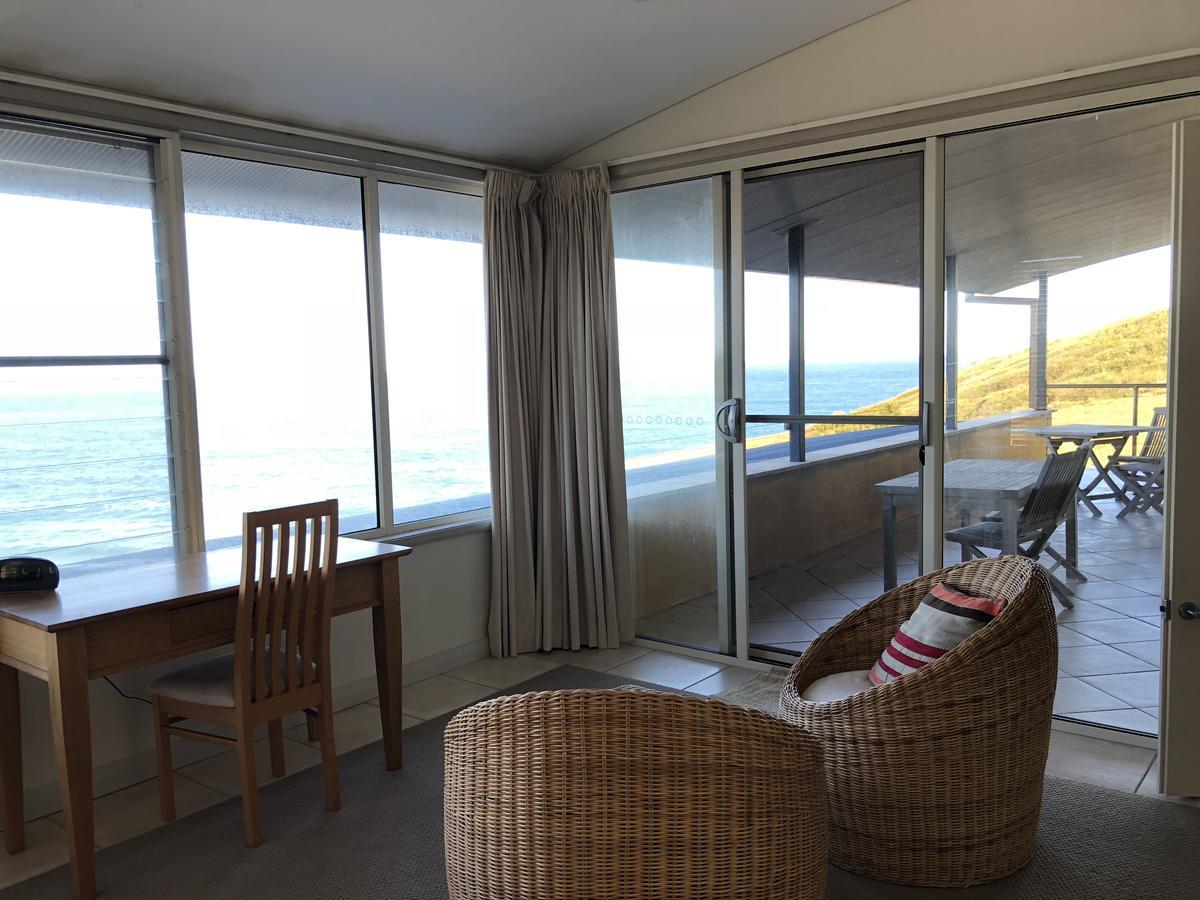 Oceanscape Luxury Beachfront Villas Scotts Head Rum bild
